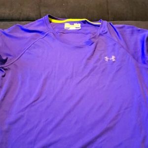 NWOT Under Armour moisture wicking work out shirt